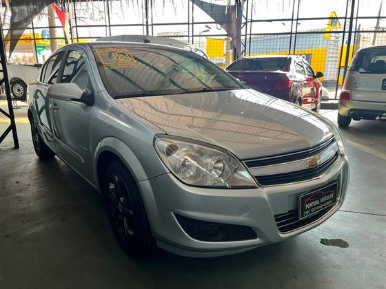 CHEVROLET VECTRA 2.0 MPFI ELEGANCE 8V FLEX 4P AUTOMÁTICO CHEVROLET VECTRA 2.0 MPFI ELEGANCE 8V FLEX 4P AUTOMÁTICO